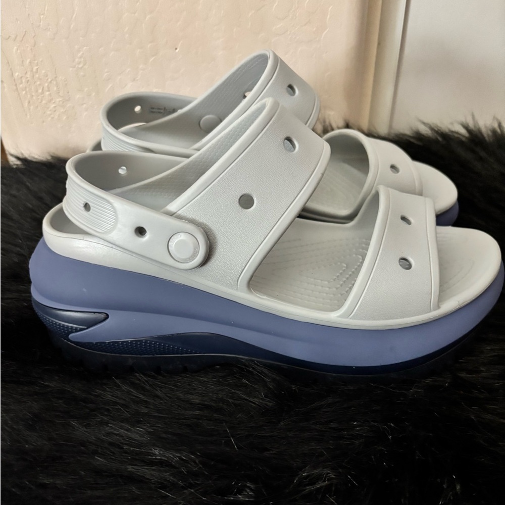 NWOT Crocs Mega Crush Clogs in Light Gray and Blue, Size 9